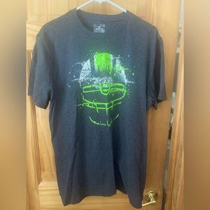 Under Armour T-shirt